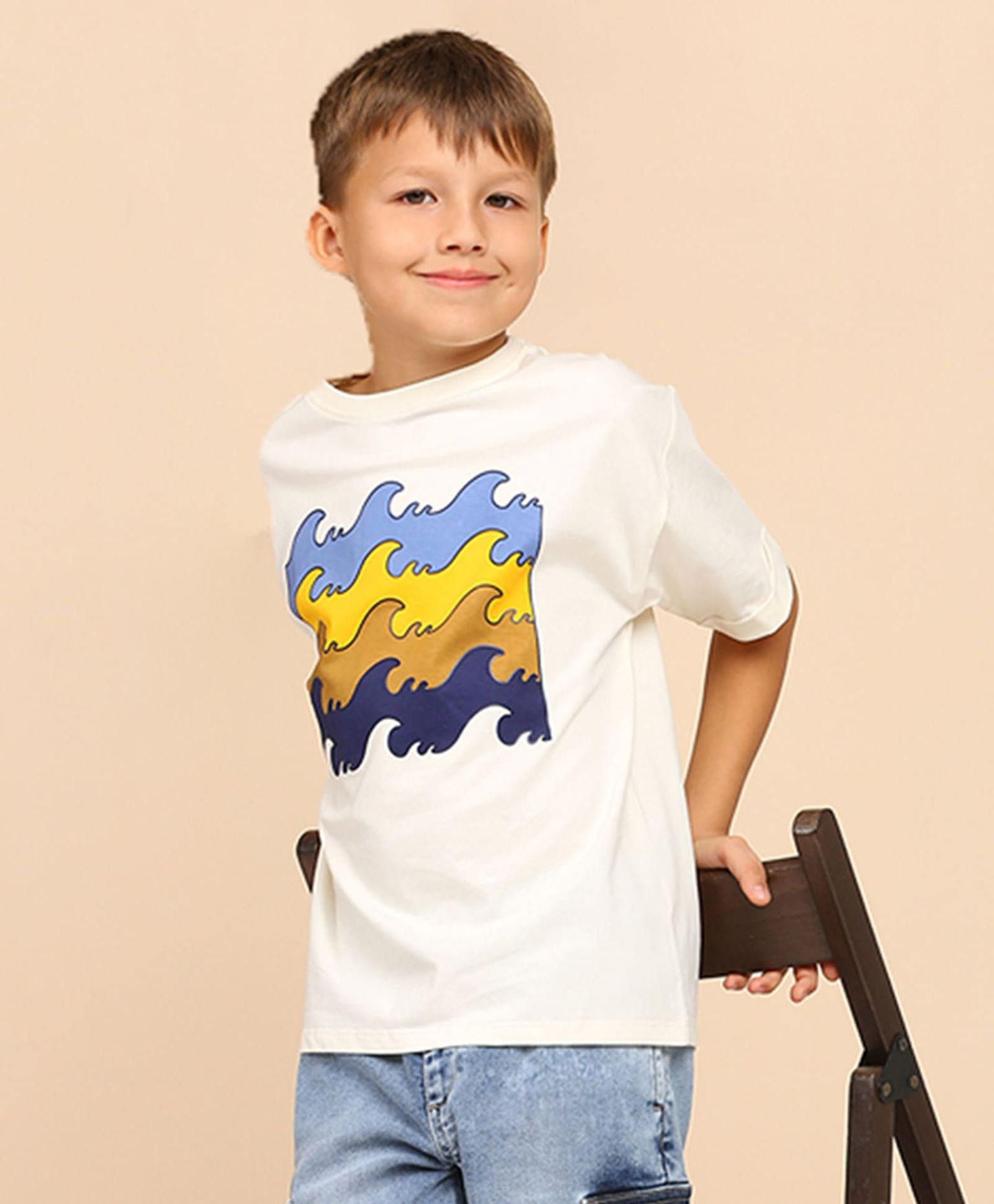 100% Cotton Drop Shoulder Tee With Wave Color Block Print - Off White