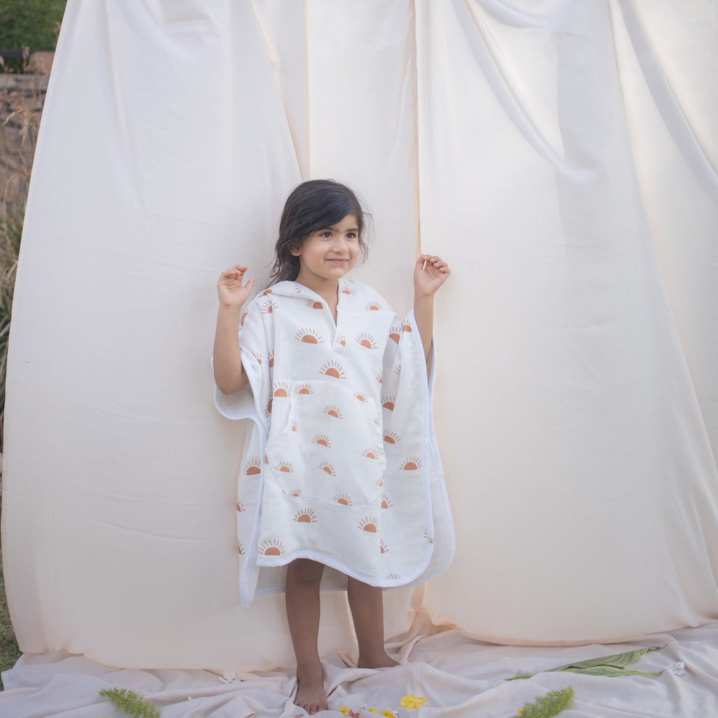 Organic Hugsy Poncho Towel (Sunburst)
