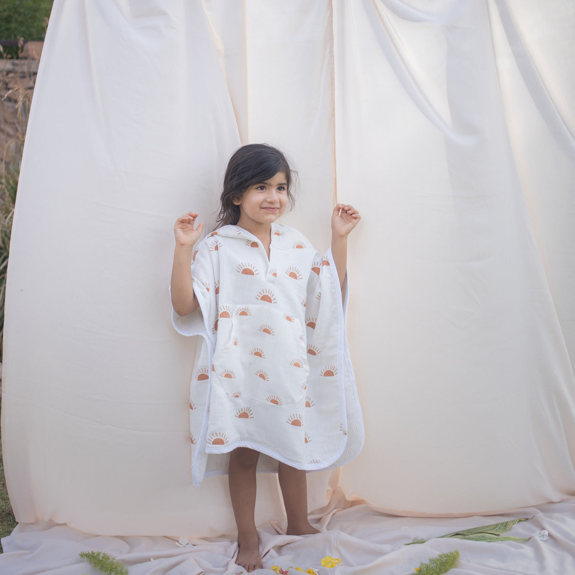 Organic Hugsy Poncho Towel (Sunburst)