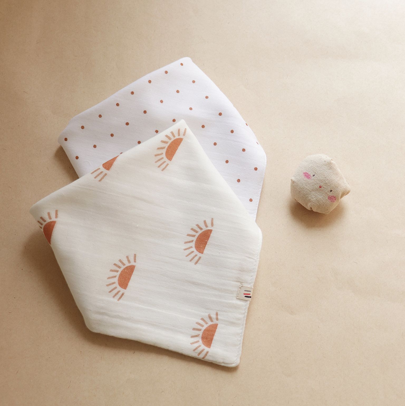 Organic Drool bib  (Spottie Dottie)