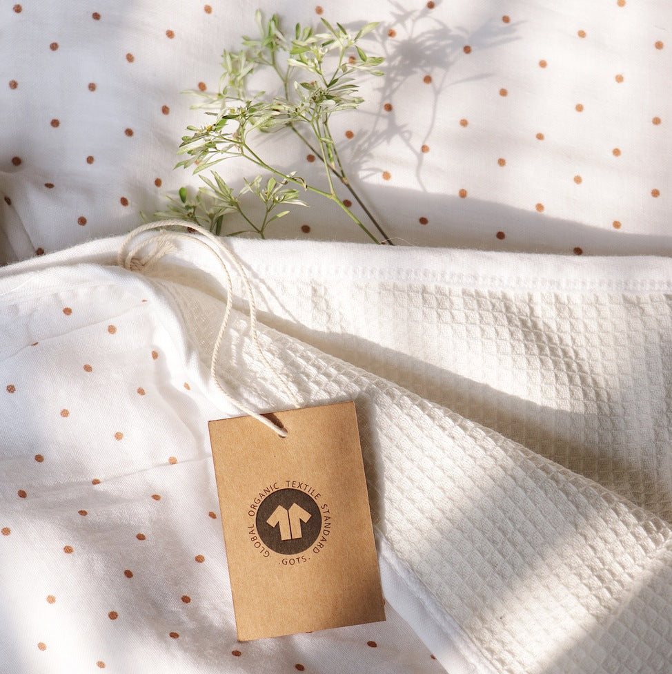 Organic Hugsy Poncho Towel (Spottie Dottie)