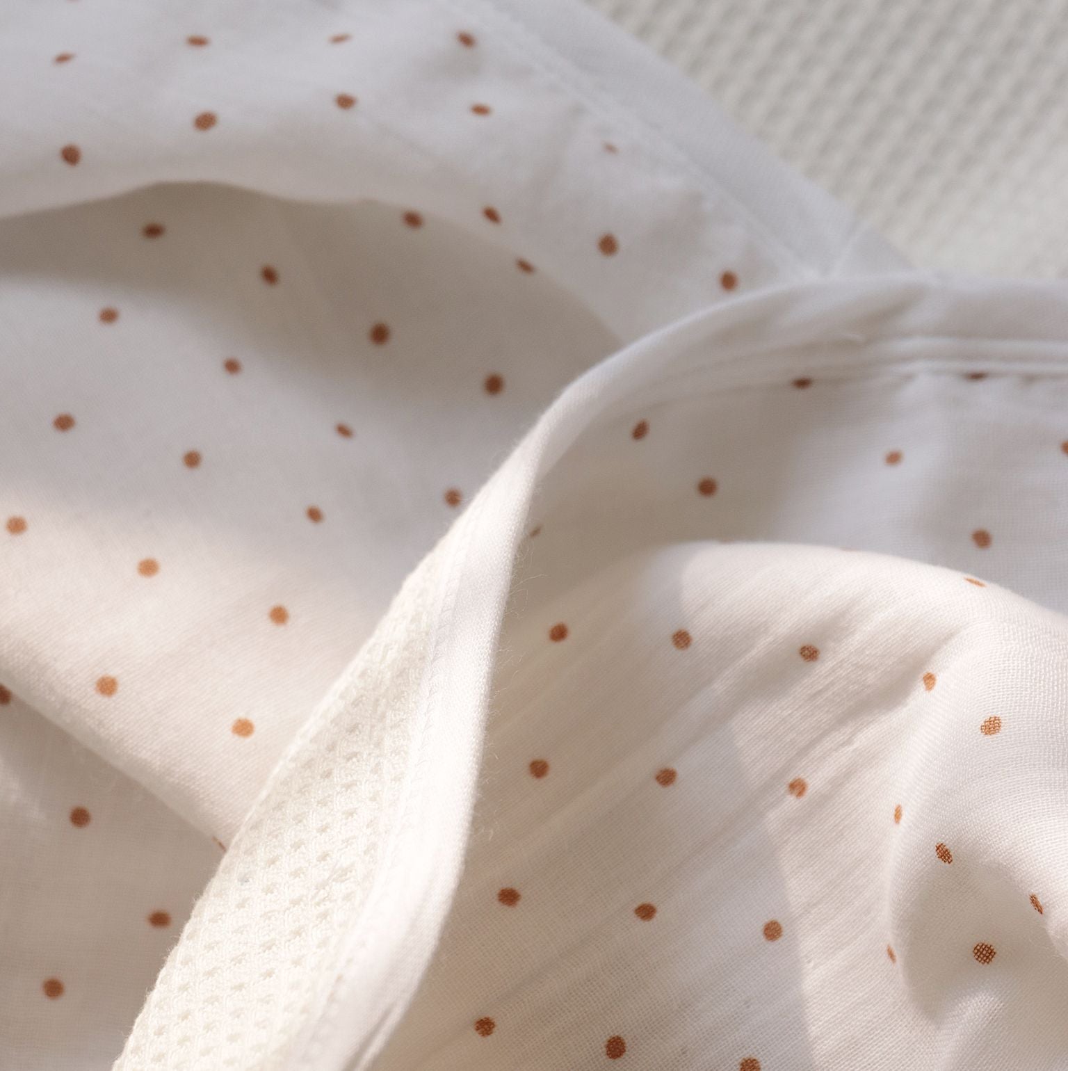 Organic Peek-a-boo Hooded Towel (Spottie Dottie)