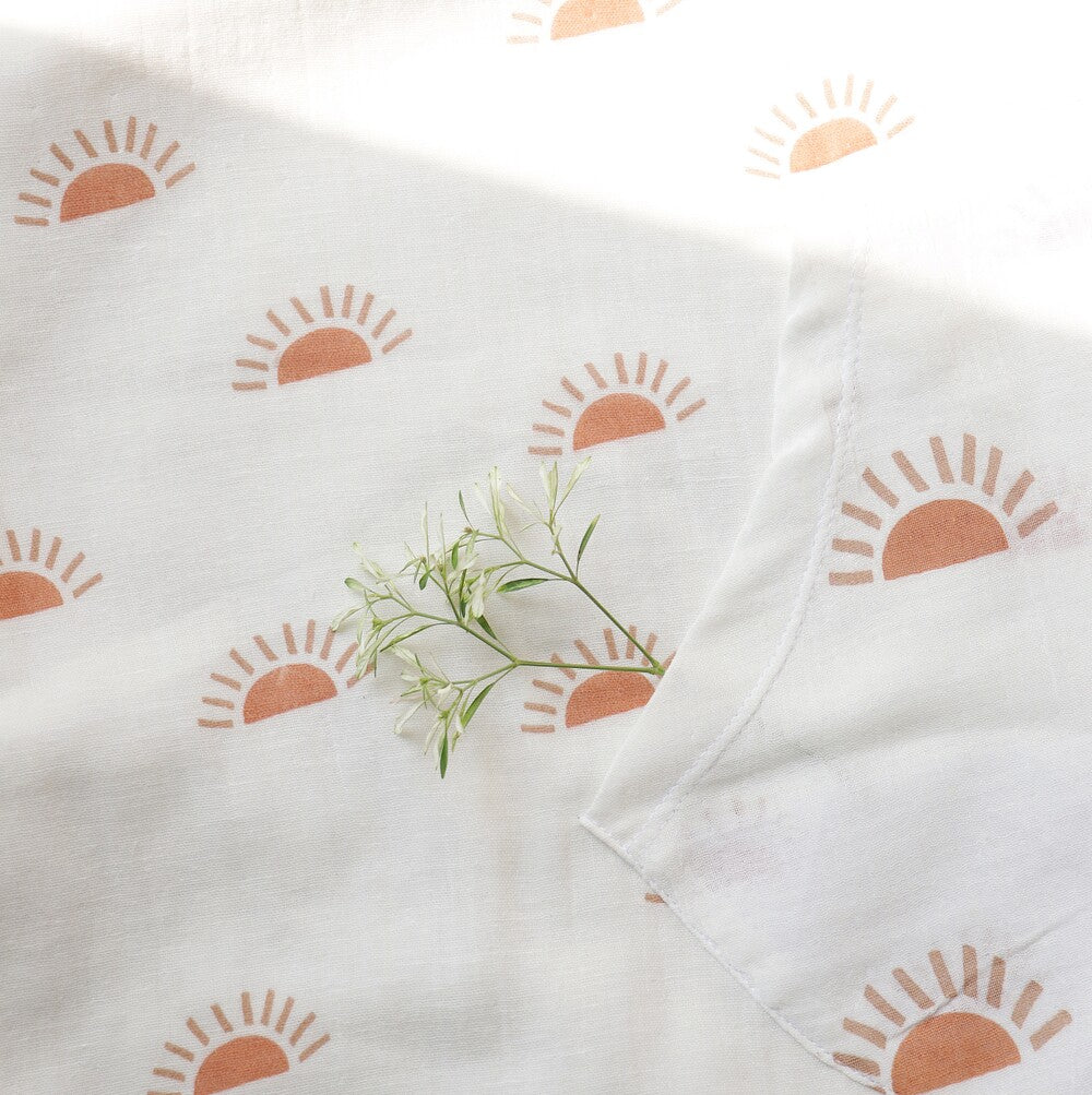 Organic Hugsy Poncho Towel (Sunburst)