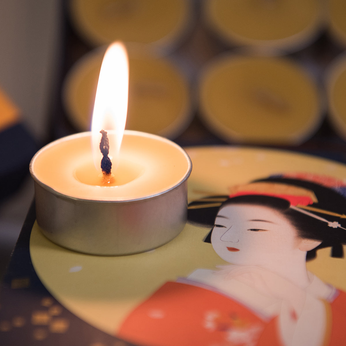 Pure Beeswax Tealights set of 18
